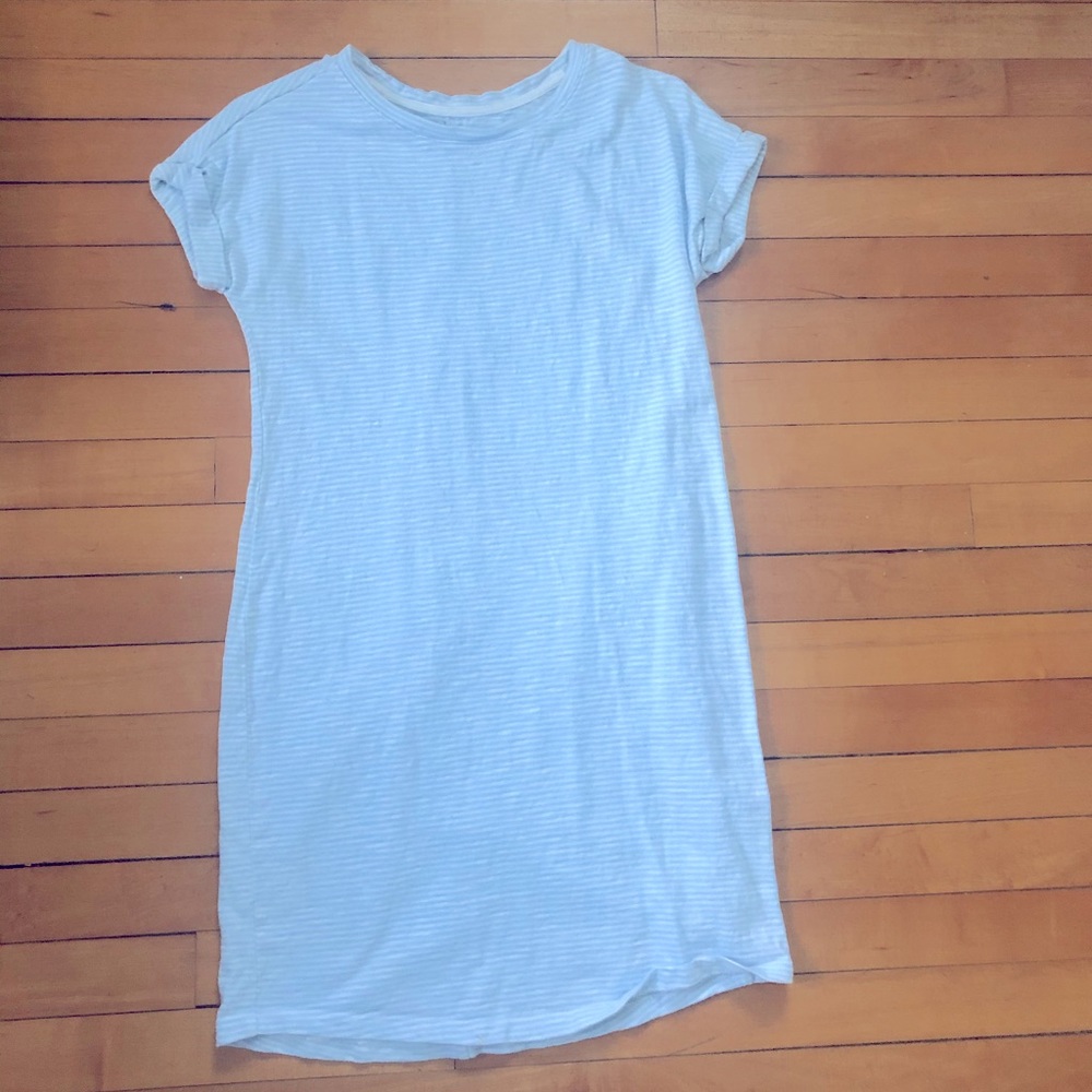 Women’s GAP tshirt dress